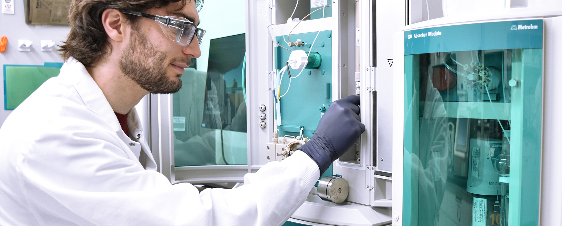 Scientist performing PFAS testing using CIC